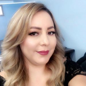 Meet your Posher, Bettsy